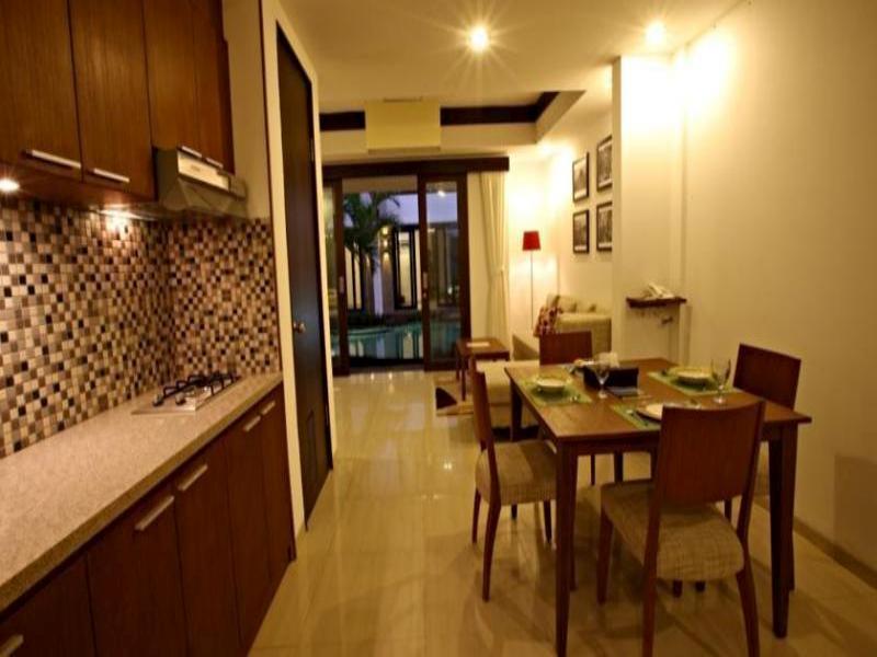 Апарт отель Seminyak Townhouse Экстерьер фото