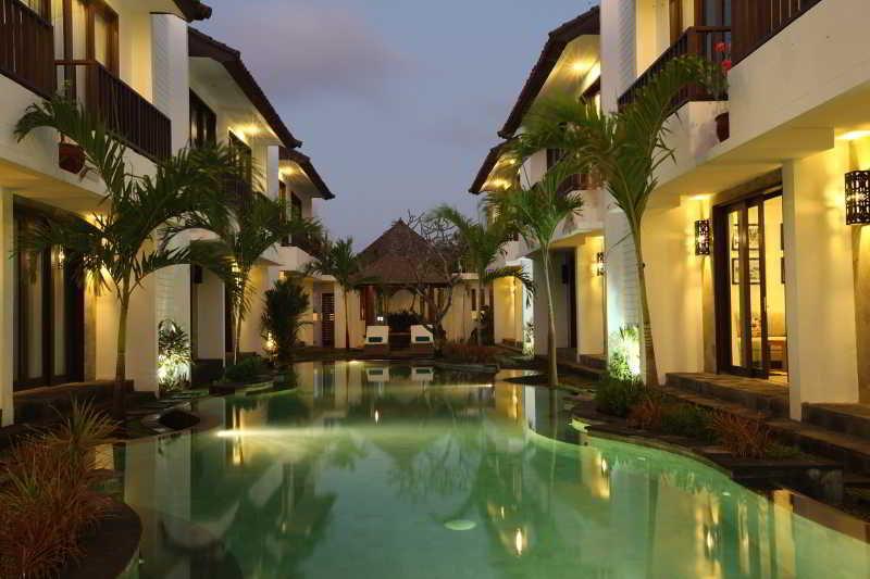 Апарт отель Seminyak Townhouse Экстерьер фото