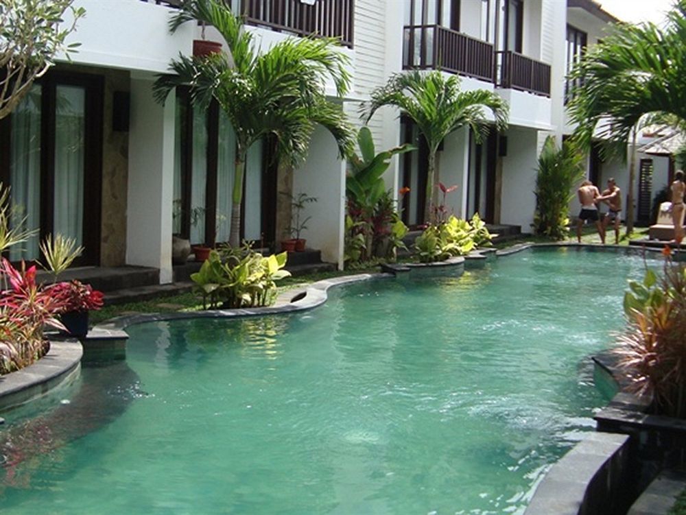 Апарт отель Seminyak Townhouse Экстерьер фото