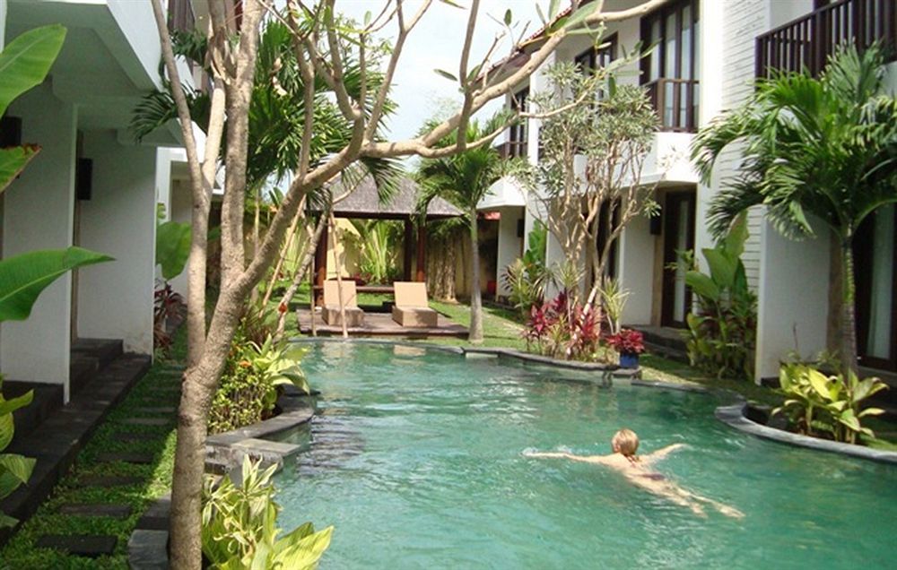 Апарт отель Seminyak Townhouse Экстерьер фото