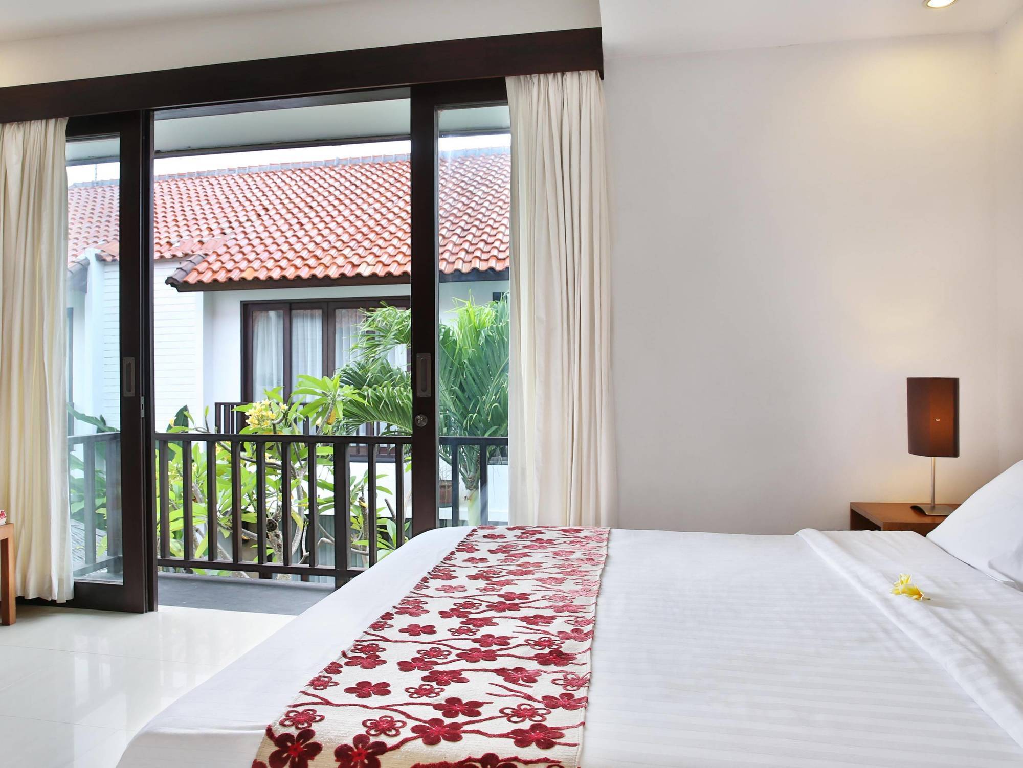 Апарт отель Seminyak Townhouse Экстерьер фото