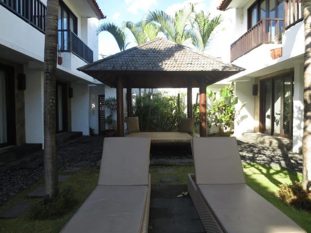 Апарт отель Seminyak Townhouse Экстерьер фото